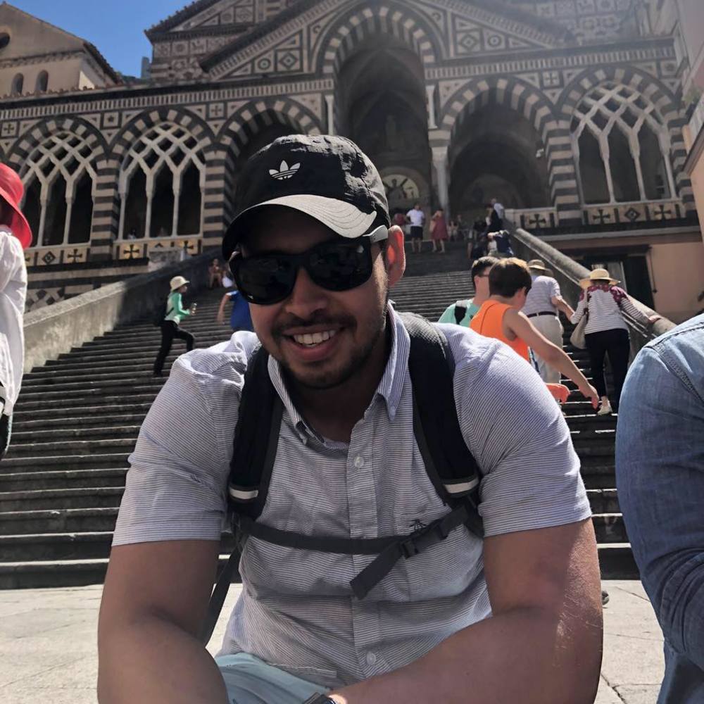 Meet your Posher, Sebastián